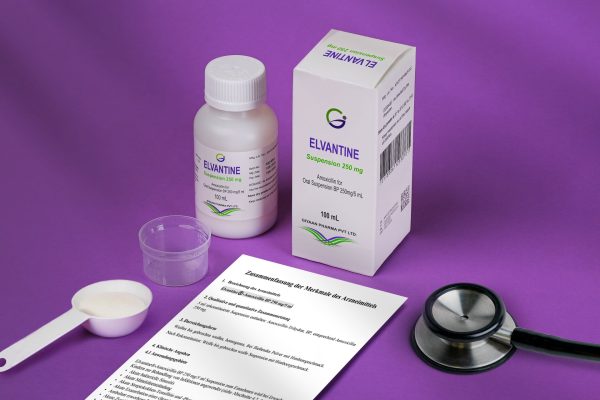 Produktbild von Elvantine MVS Pharma mit Messbecher und Packungsbeilage